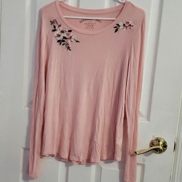 NWOT Aero Pink Long Sleeve Seriously Soft Floral Embroidered Perfect Crew Top - Picture 2 of 14